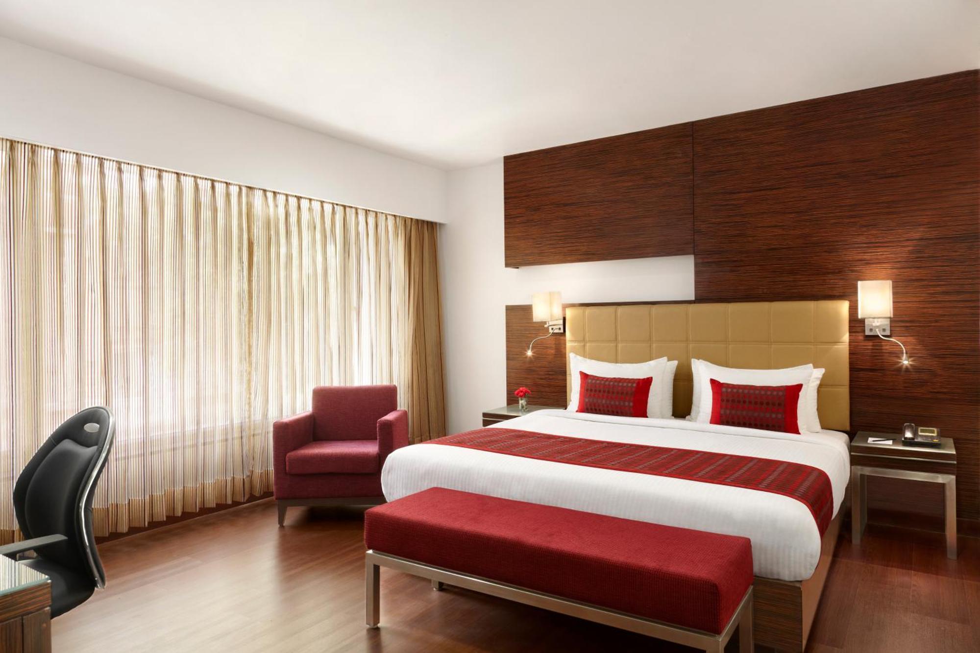 Hotel Suba Star Ahmedabad Luaran gambar