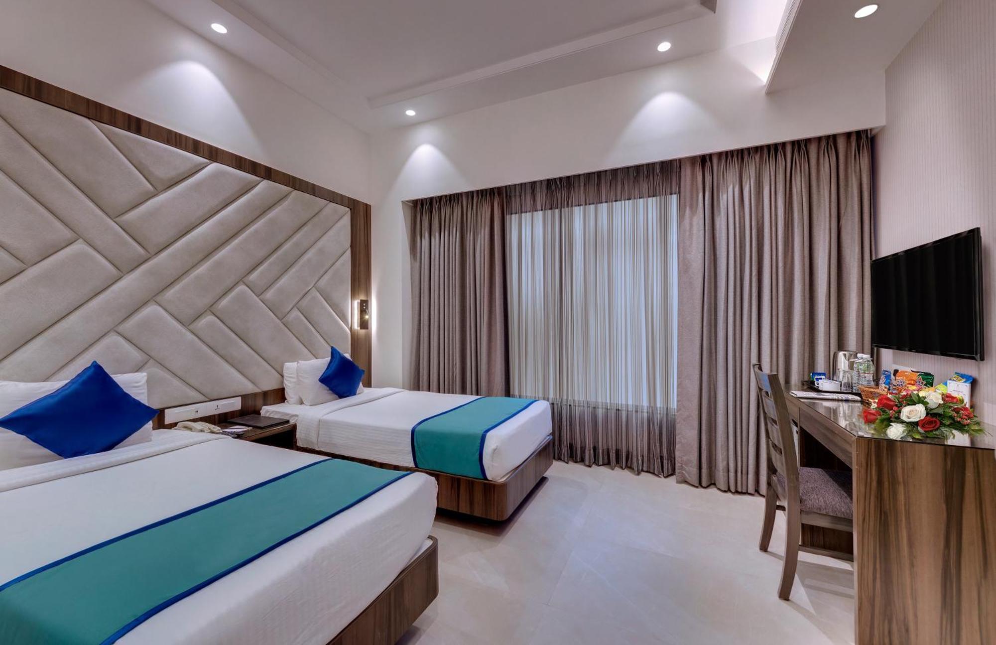 Hotel Suba Star Ahmedabad Luaran gambar