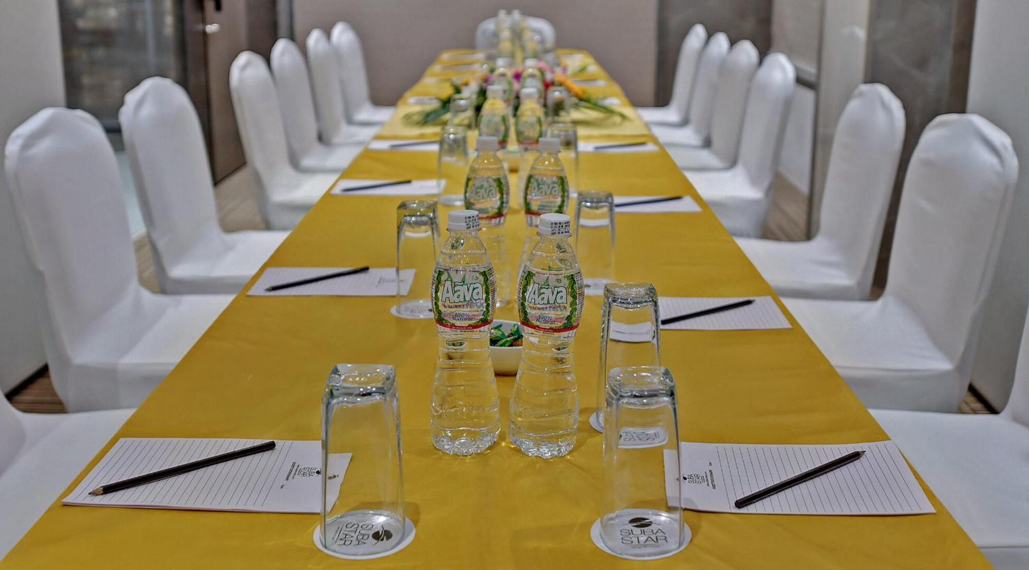 Hotel Suba Star Ahmedabad Luaran gambar