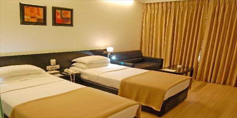 Hotel Suba Star Ahmedabad Luaran gambar